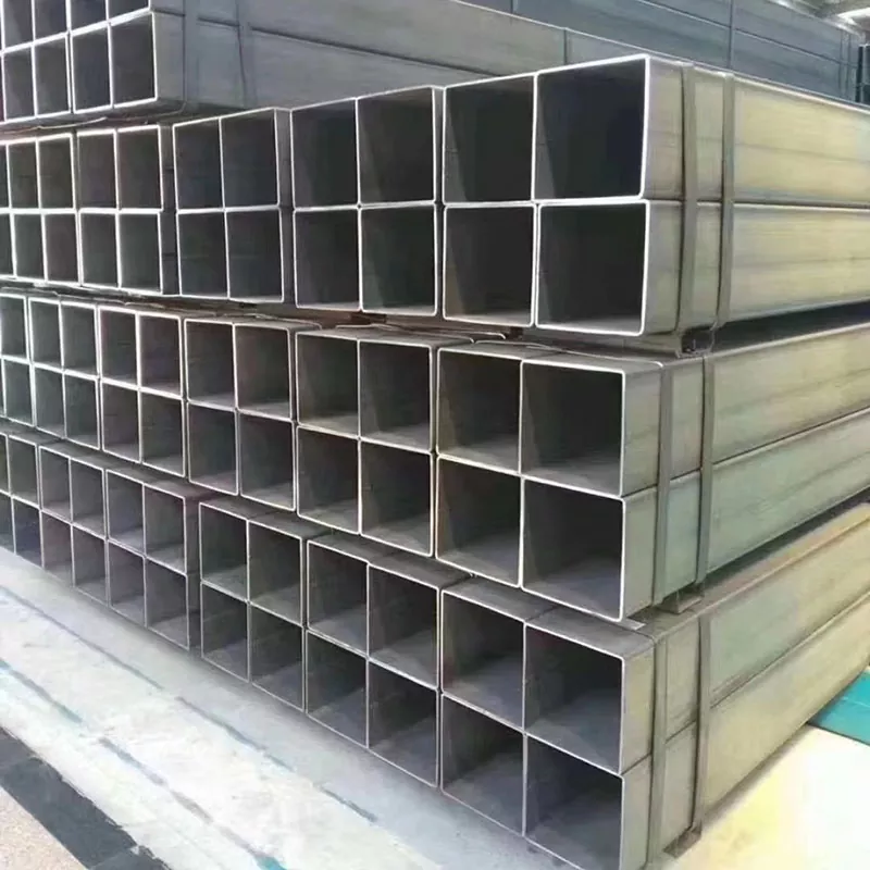 Svart rektangulært rør